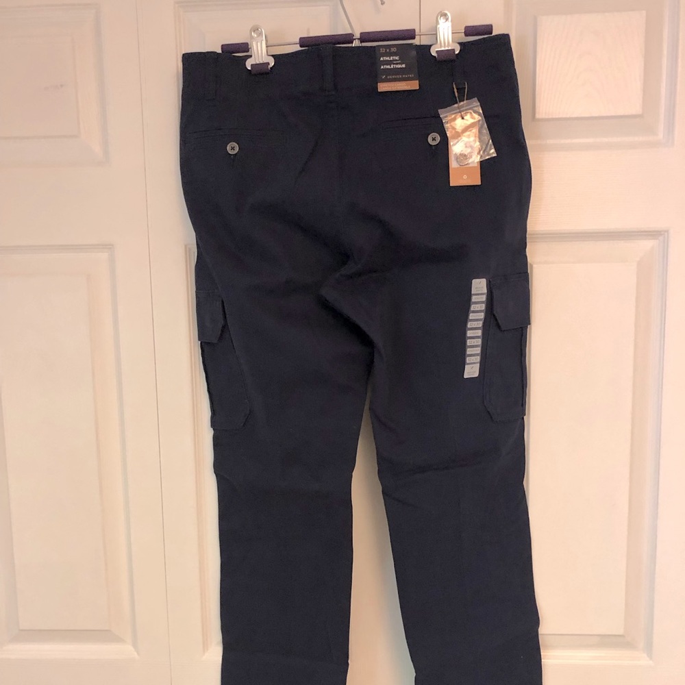 Navy Cargo Pants - NWT - Picture 3 of 3